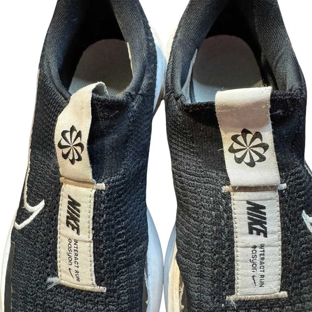 Nike Interact Run EasyOn Shoes Mens‎ Size 8.5 Black Running Sneakers FV5590-001